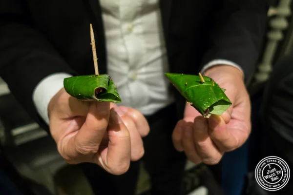 甲虫在印度德里ITC毛里雅酒店的达姆·普克(Dum Pukht)离开