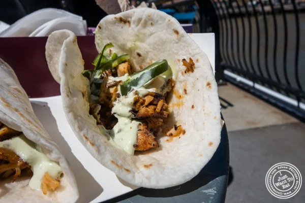 Chipotle鸡肉炸玉米饼从霍克13号码头13码头,NJ