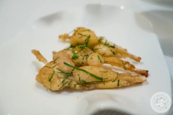 在Jean-Georges的青蛙腿在纽约,纽约