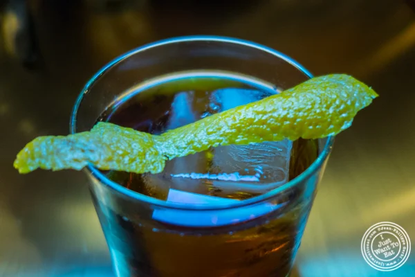 紫色统治鸡尾酒