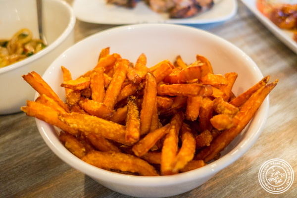 Sweet potato fries at 烤家常鸡 in East Harlem, 纽约市