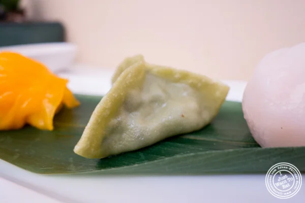 蔬菜饺子在火焰状中国体育网直播在唐人街,纽约