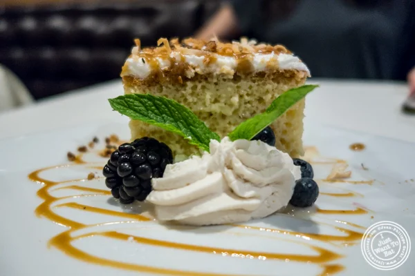 在纽约南部的南美洲牛排馆K Rico Tres Leches