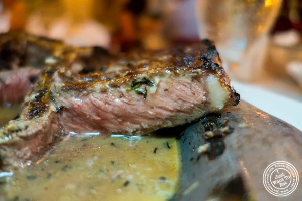 Porterhouse或Bistecca Fiorentina Con L'Osso在纽约纽约州纽约的Bistecca Fiorentina