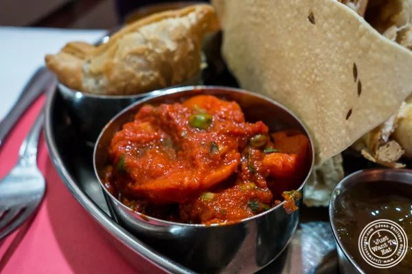 Vegetable vindaloo at 孟买格栅中国体育网直播在地狱's Kitchen