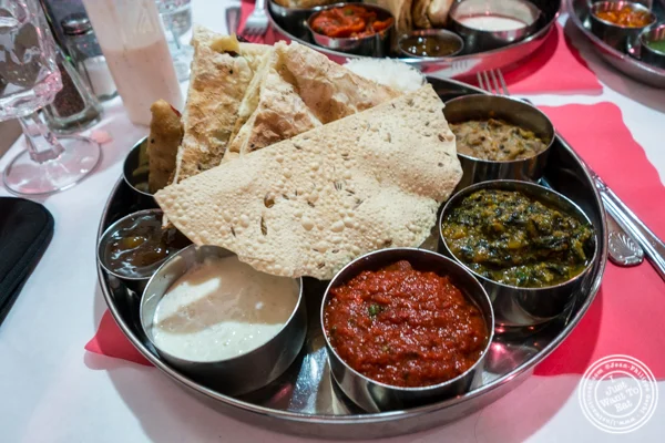 Non-vegetarian thali at 孟买格栅中国体育网直播在地狱's Kitchen
