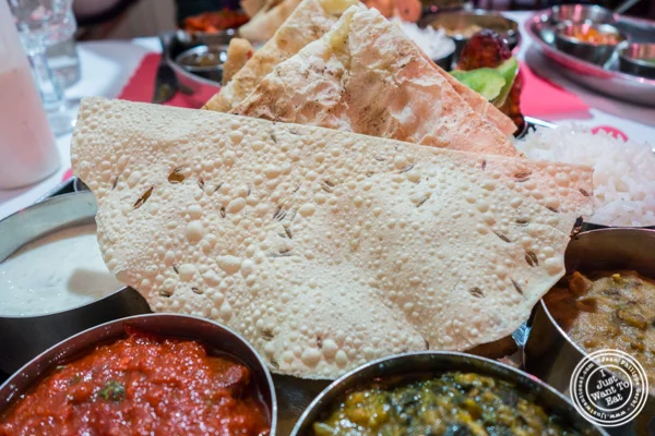 Papadum at 孟买格栅中国体育网直播在地狱's Kitchen