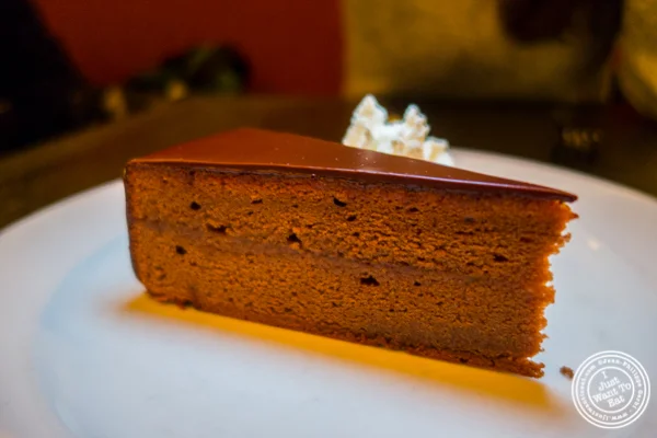 Sachertorte在Blaue Gans在Tribeca,NYC