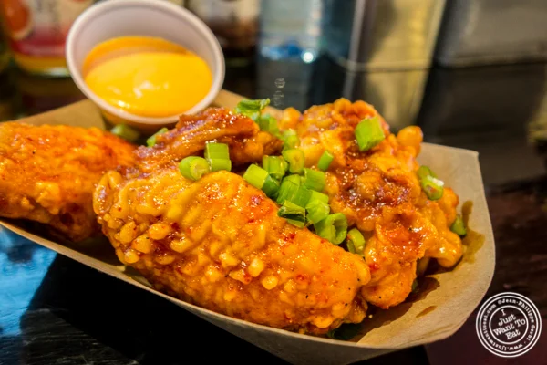 Buljang翅膀在Gansevoort市场,NYC