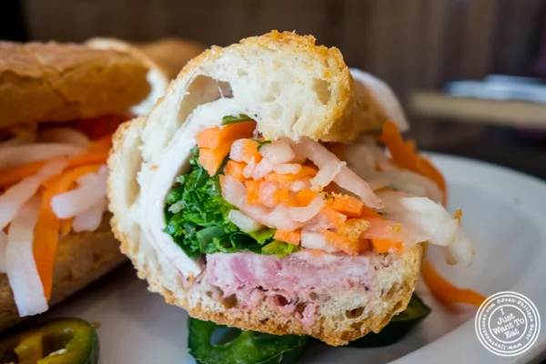 Banh Mi Thit在Chelsea,NYC的Co Ba