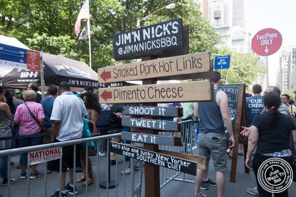 Jim'n Nick的BBQ在大苹果BBQ块派对 