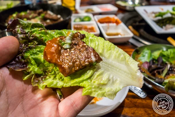 腌制牛肉在Sik Gaek在Woodside,皇后