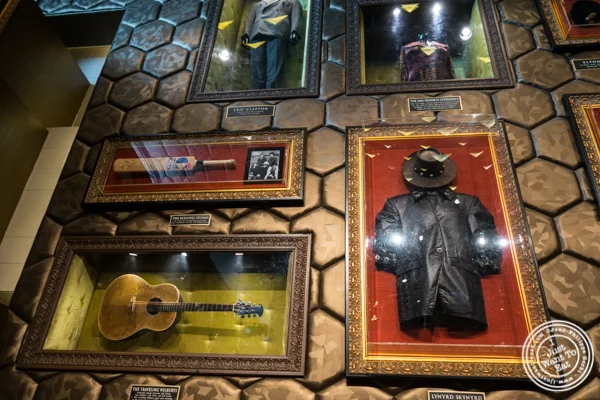 装饰在Cyber Hub的Hard Rock Cafe在古尔冈,印度