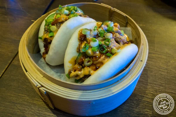 Kakuni小圆面包在纽约南部的Kame拉面