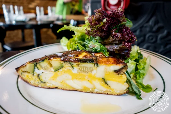 古色古香的栏杆的Frittata&在霍博肯,新泽西州的面包店