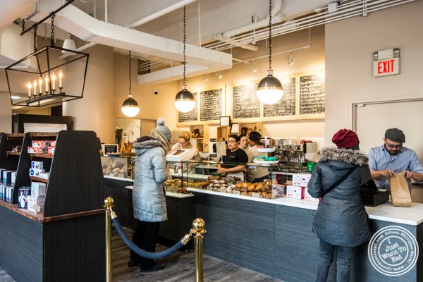 柜台在Choc-O-Pain,Uptown Hoboken,NJ