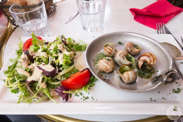 在Chez Marie的Escargots在里昂,法国