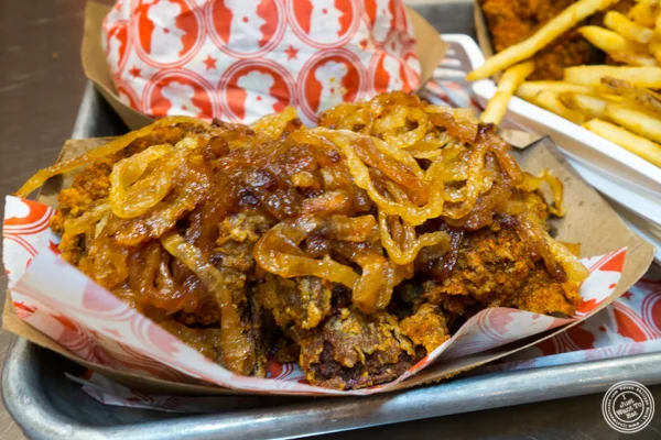 Chicken livers and caramelized onions at 蓝丝带炸鸡在地狱's Kitchen