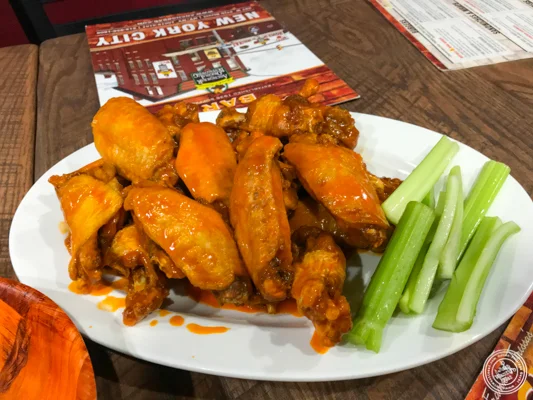 在纽约的锚杆的热翅膀在纽约,纽约