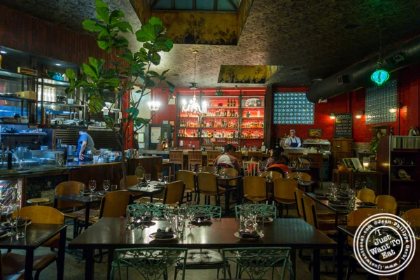 长岛市M Wells Steakhouse的餐厅