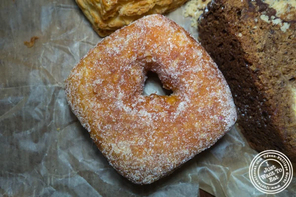 在Mindy的热巧克力的桂香糖多福饼在芝加哥,il