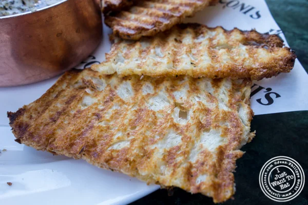 Crostini享用奶醉师的奶酪在Dumbo