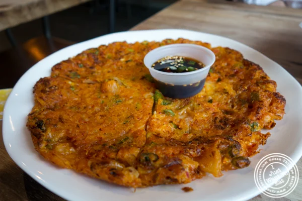 Kimchi pancake at 韩国脆皮鸡在地狱里's Kitchen