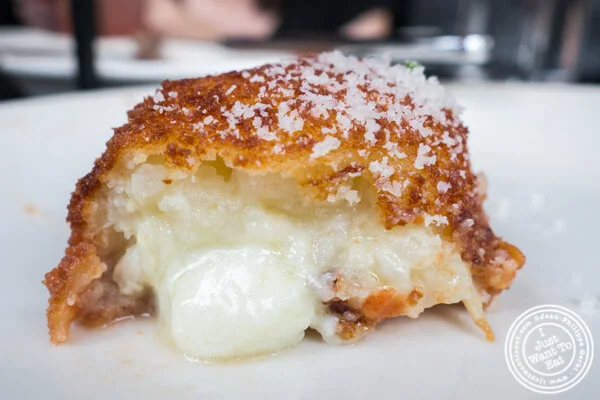 在西部西侧的比萨店西塞塔的Arancini