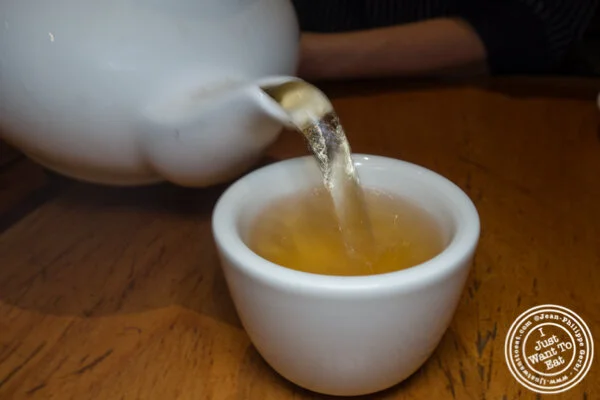 香港站在时代广场的茶