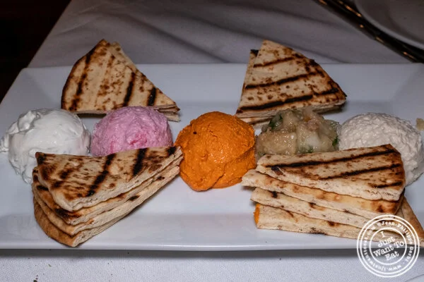 Spreads at Ammos Estiatorio in 纽约市, NY