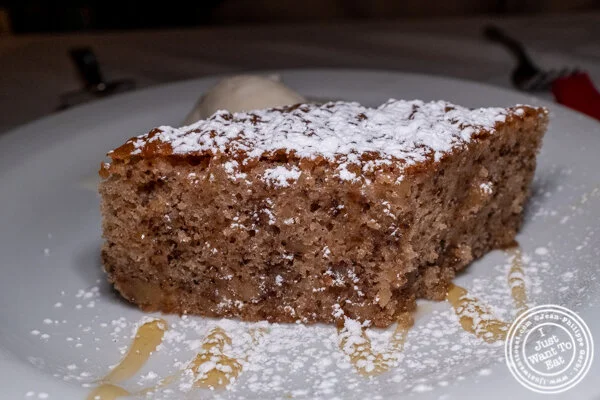 Walnut cake at Ammos Estiatorio in 纽约市, NY