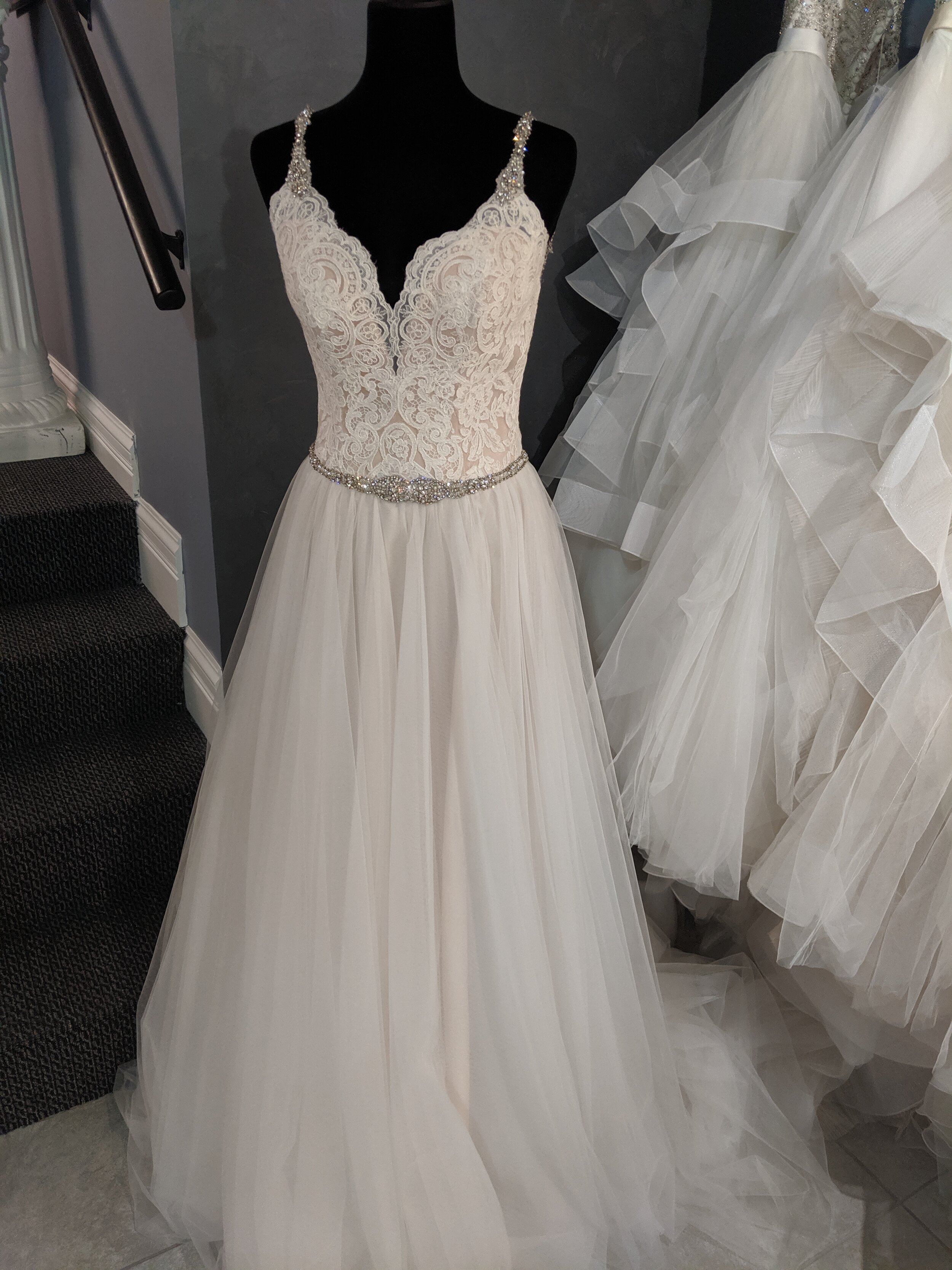 Allure Romance 3004 Antique Ivory Size 12 Eleganza Tuxedo