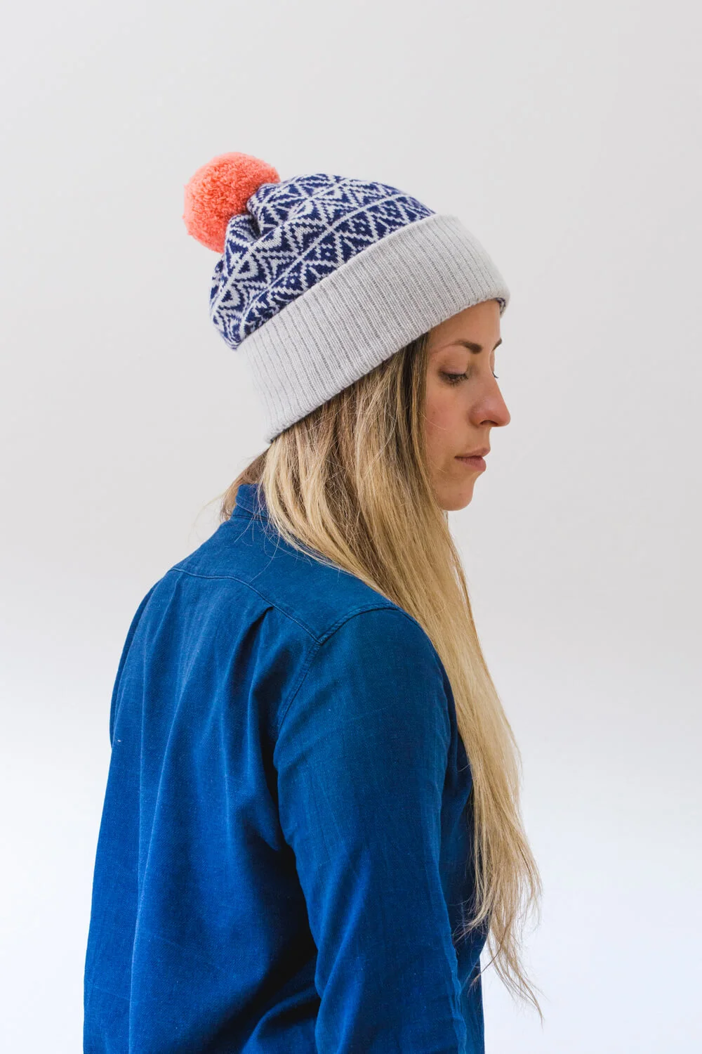 bobble hat maker