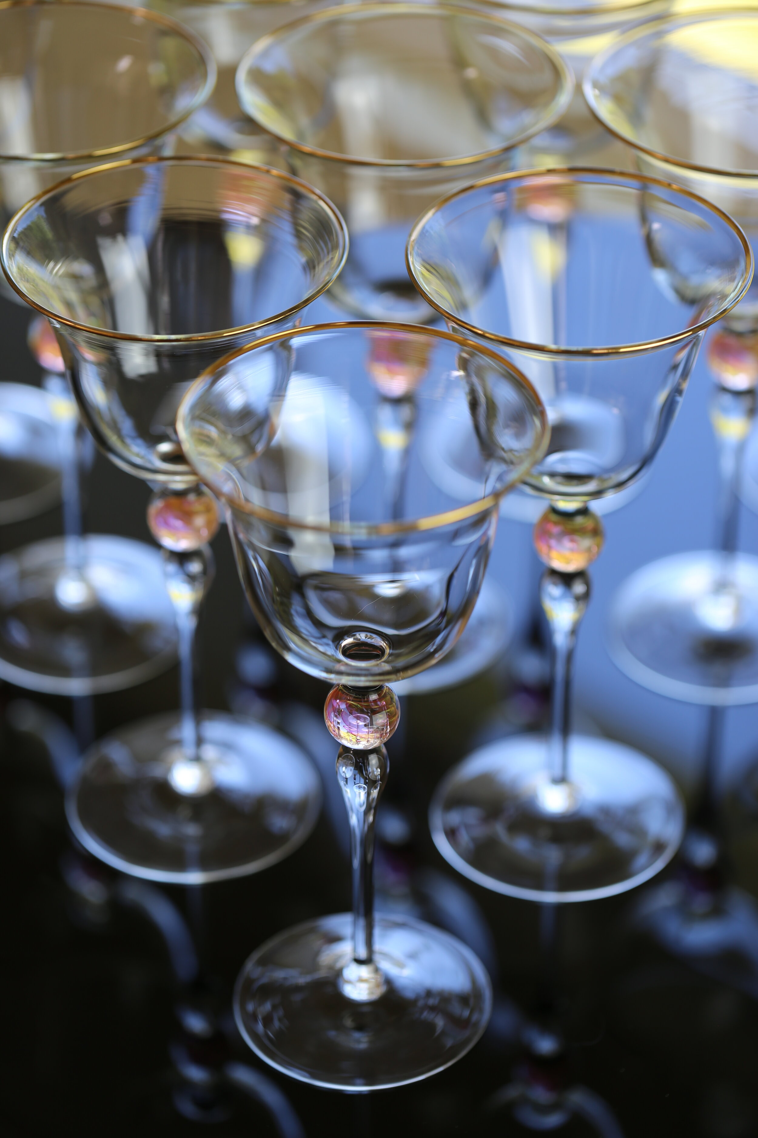 Modern Gold Rim Ribbed Glass Wine Decanter Stemware Goblet Barware