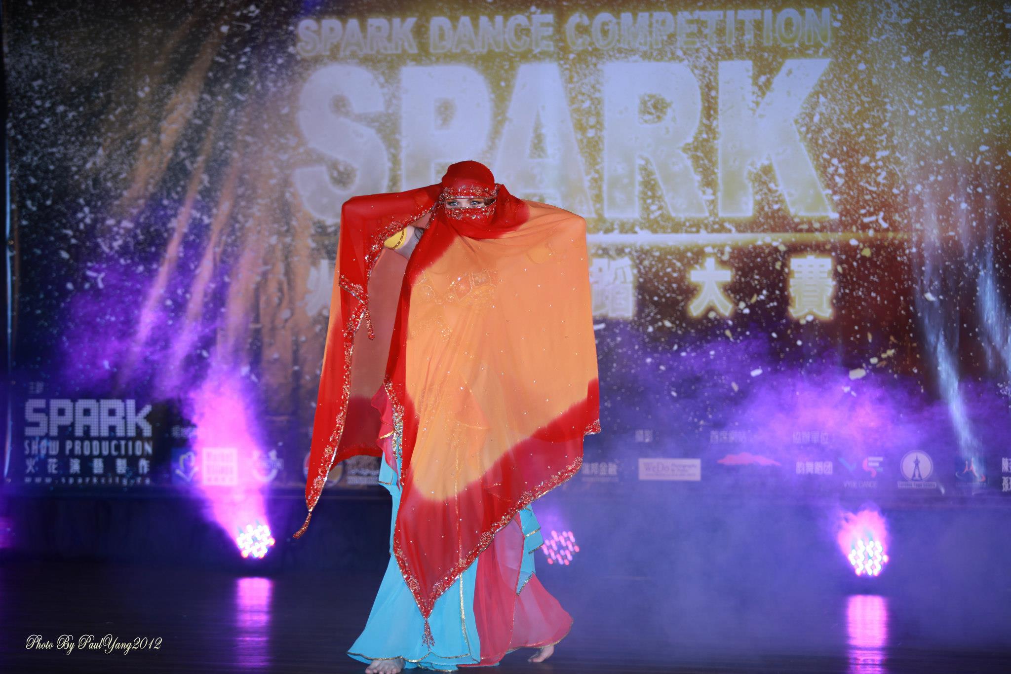 Belly dancer Iana.  Spark舞蹈比赛,银奖,2012年12月