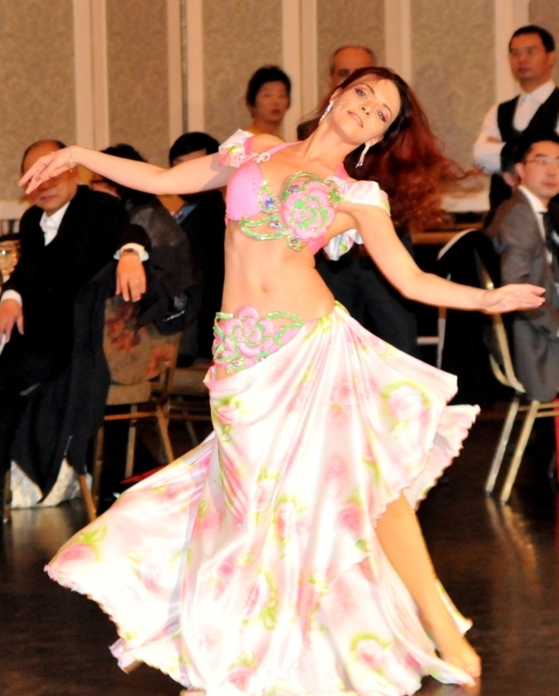 Belly dancer Iana.& NBSP; TCCSA Gala接待,2012年11月