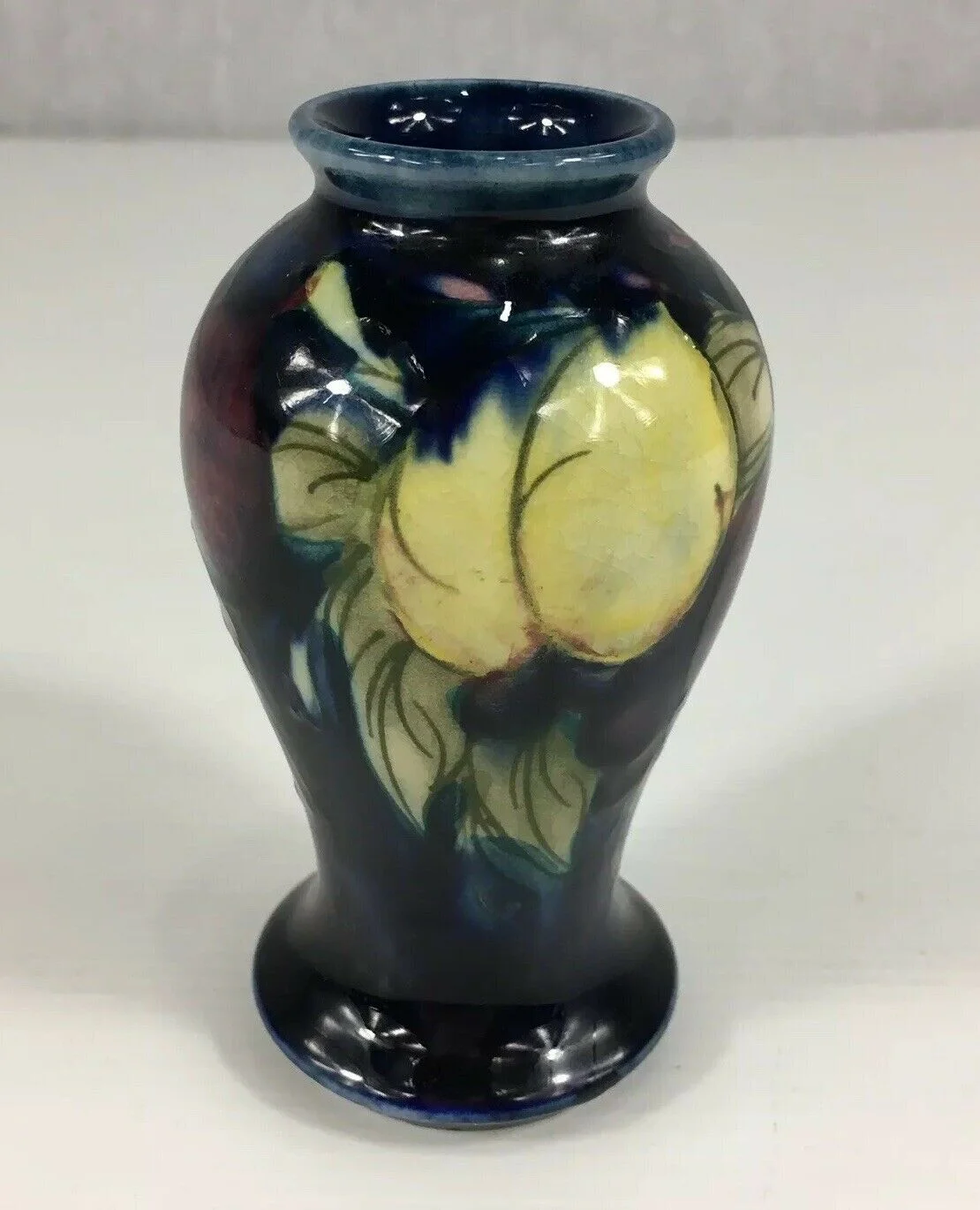 19205 305 Moorcroft Pomegranate Vase Restored 10cm In Height