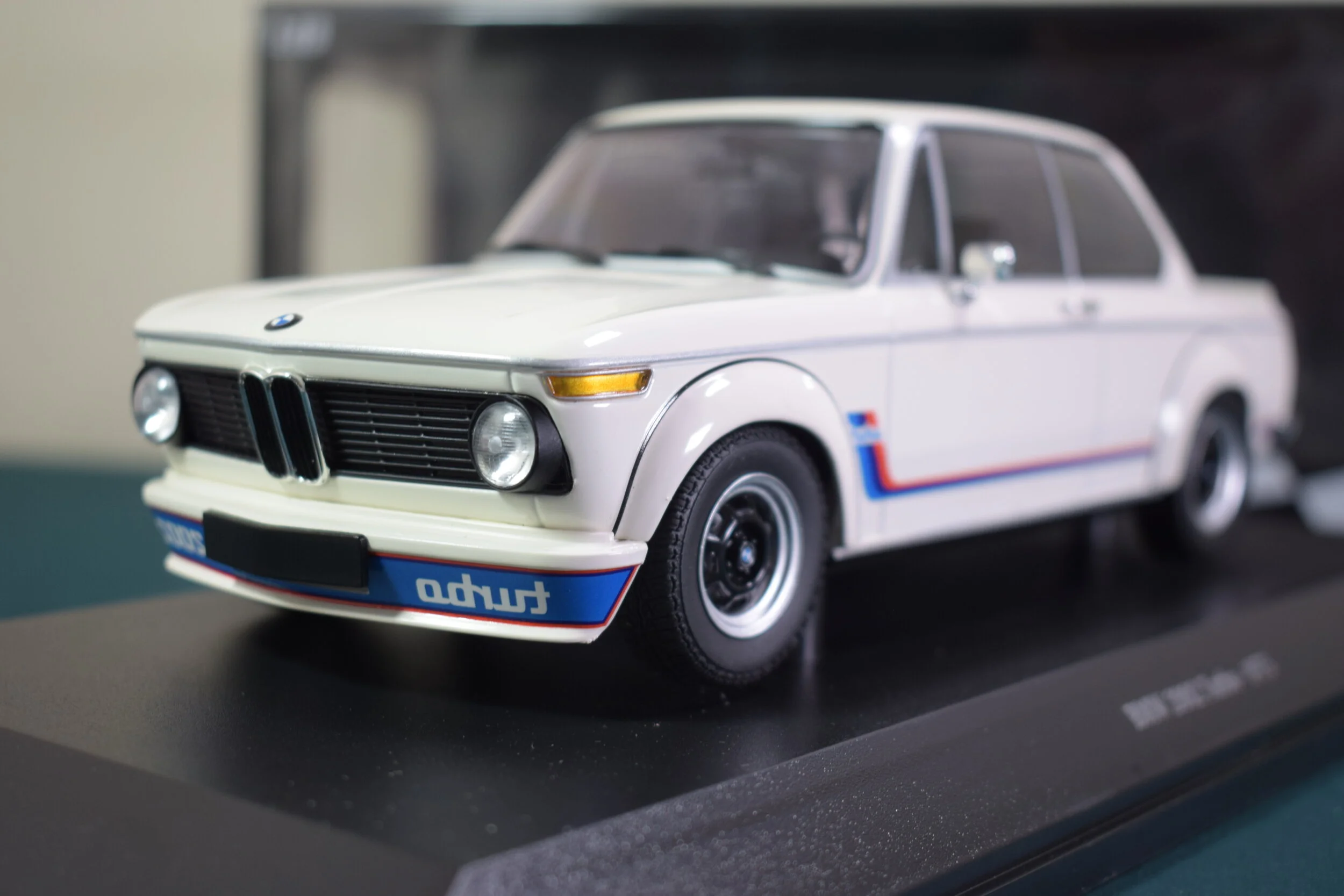 Minichamps bmw 2002 new arrivals