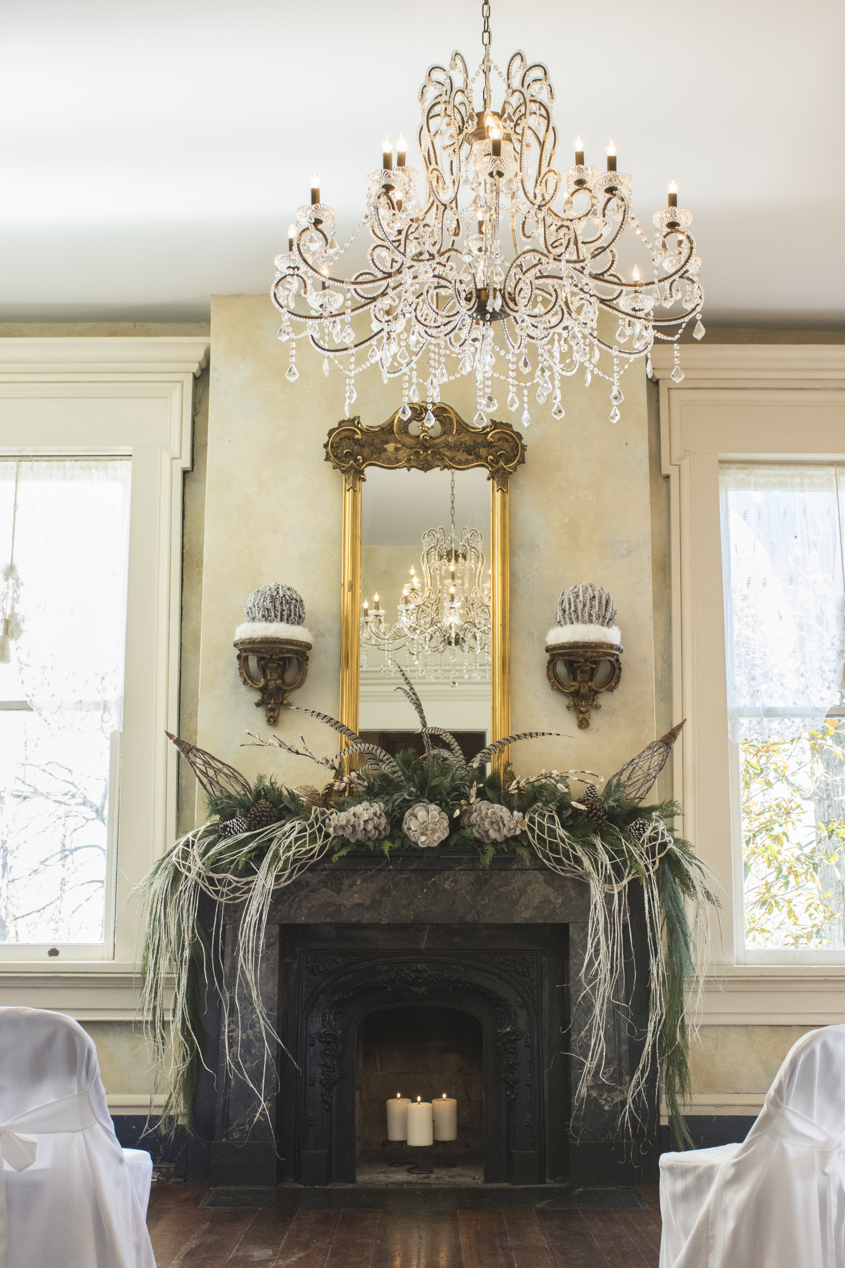 CaitlinHarris_ChristmasDecor1.jpg