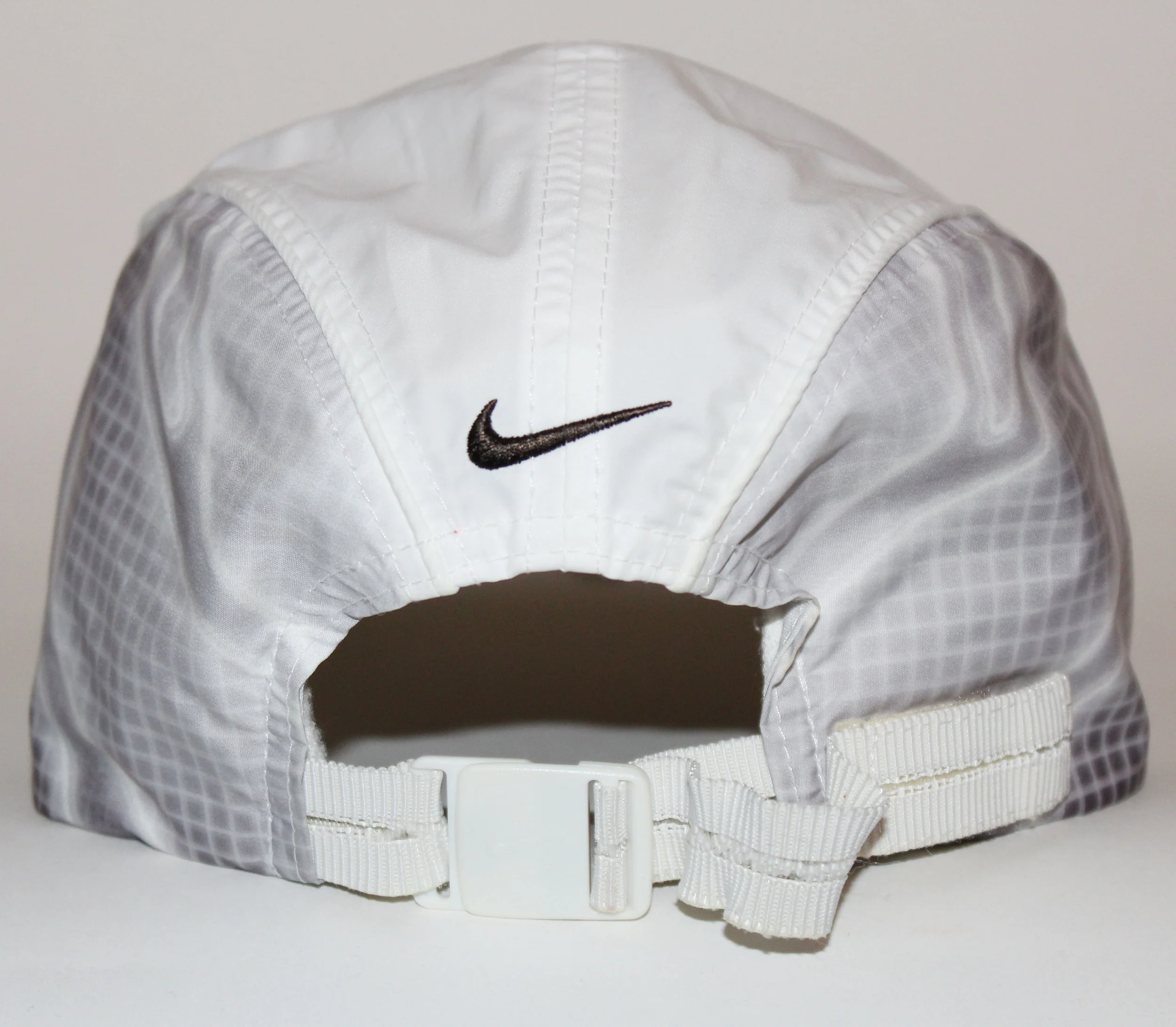 nike tn cap white