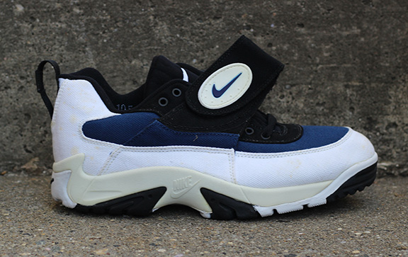 1995 nike cross trainers