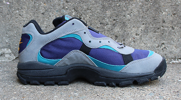 nike acg size 12