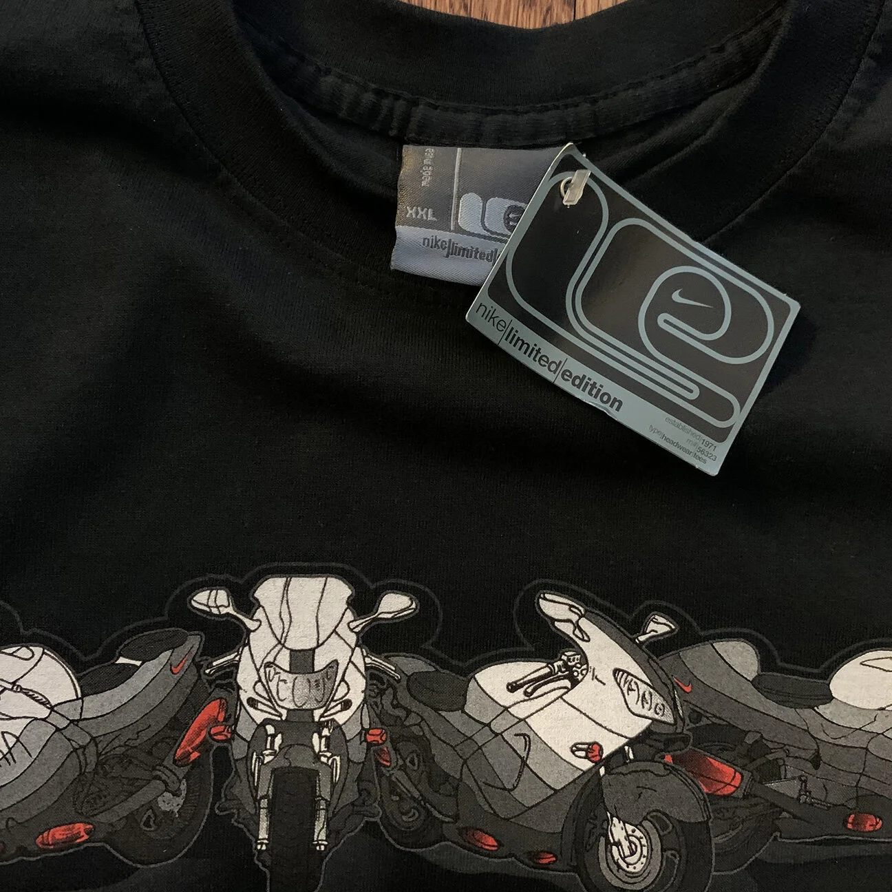 hyper jade air max plus shirt