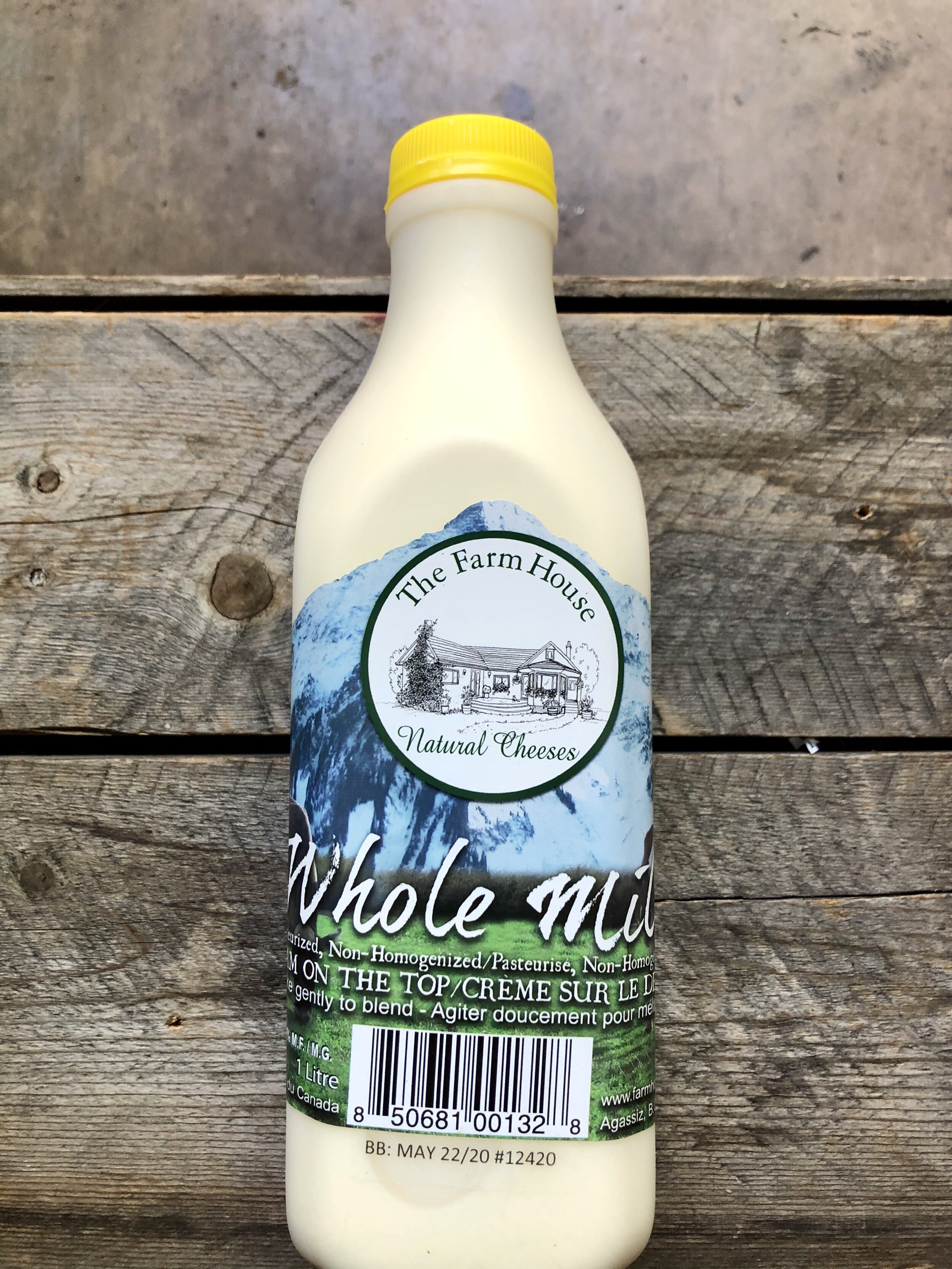 Farmhouse Organic Whole Milk Local Bluhouse Market Cafe