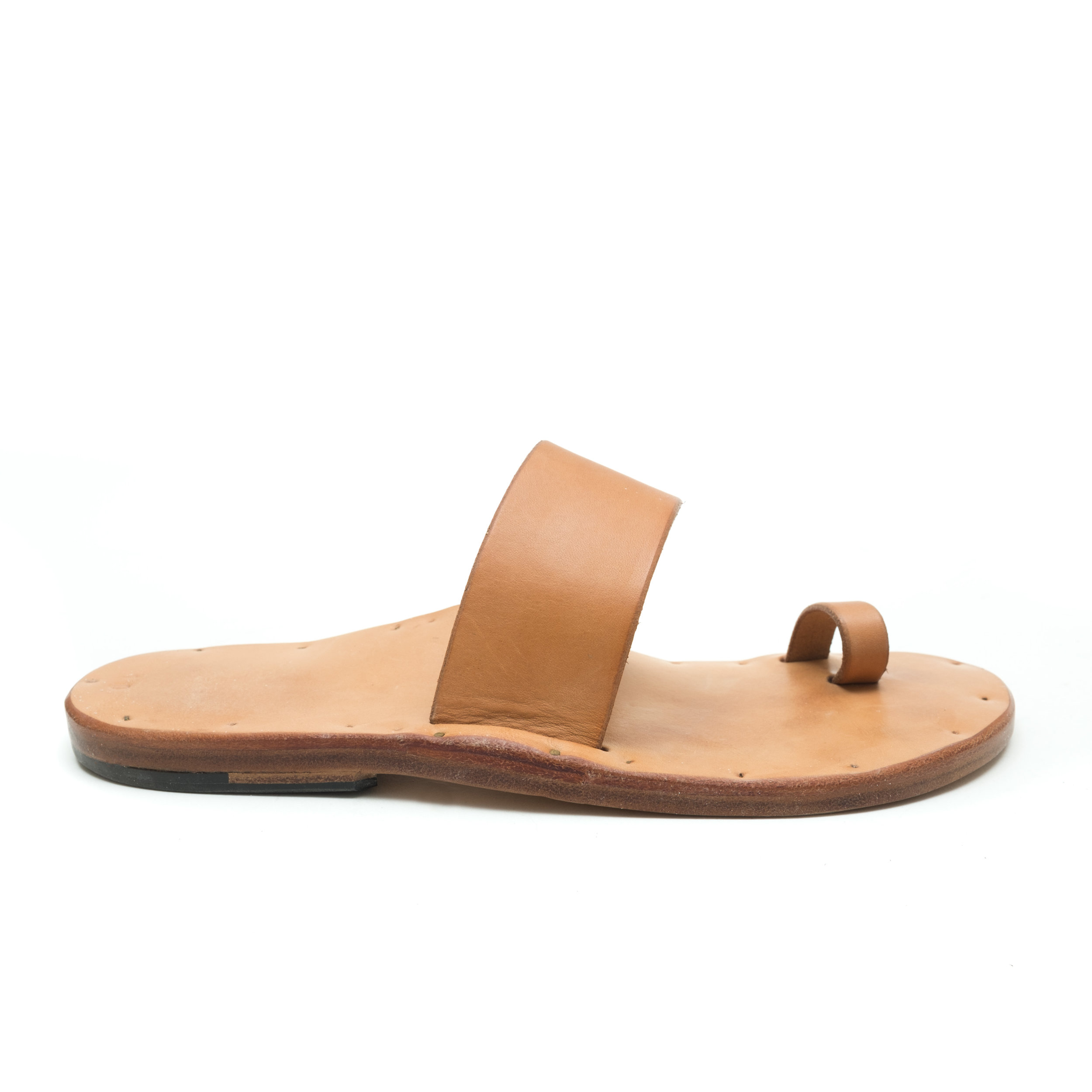 toe loop sandals