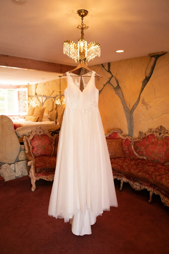 Madonna Inn Wedding Photographer 002.jpg