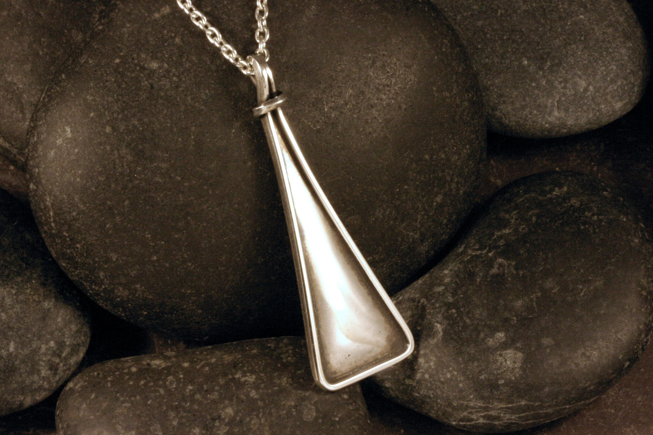Silver triangle pendant deals