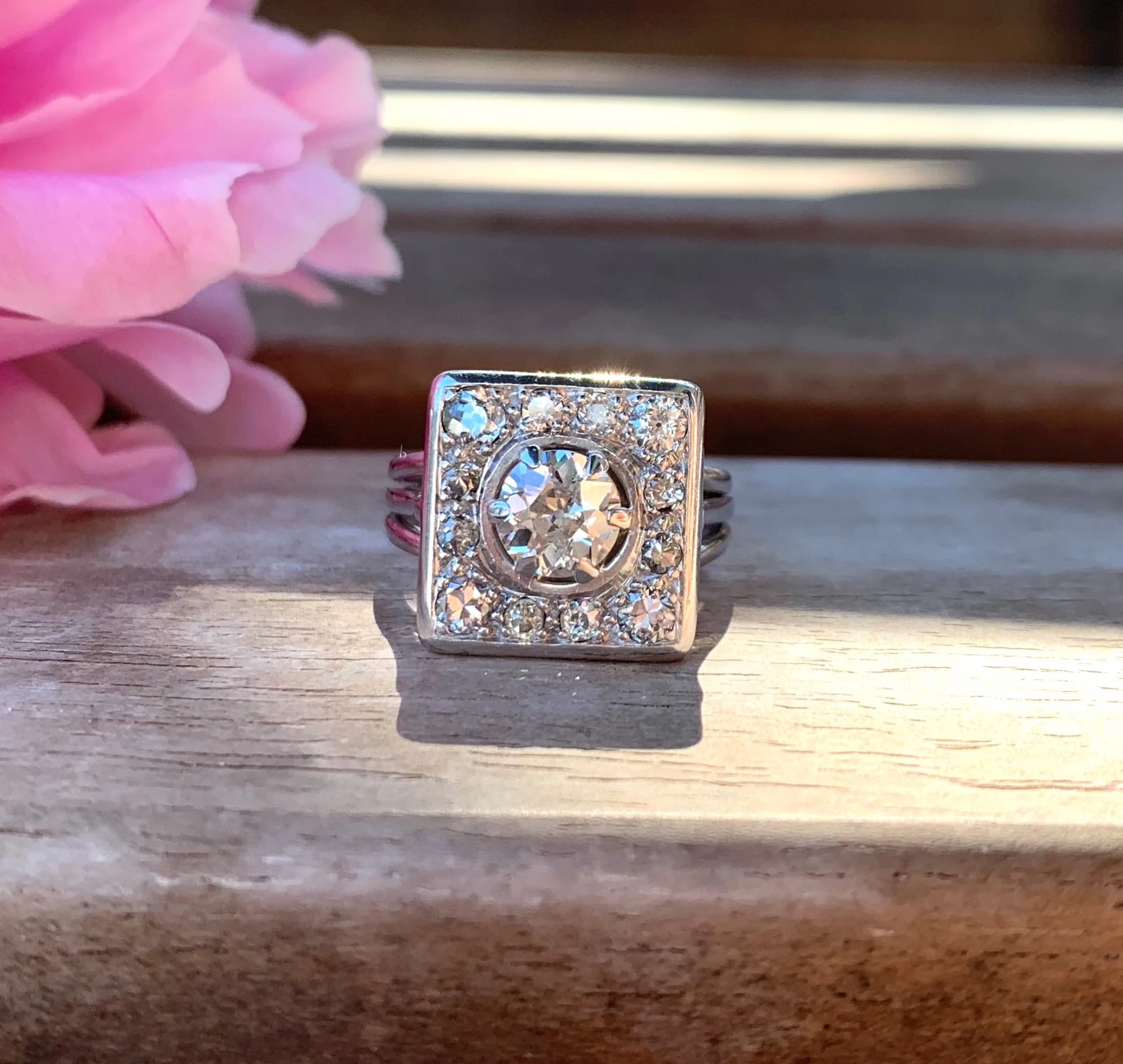 Bague avec diamant carré hotsell