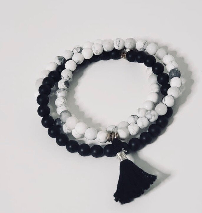 howlite and onyx