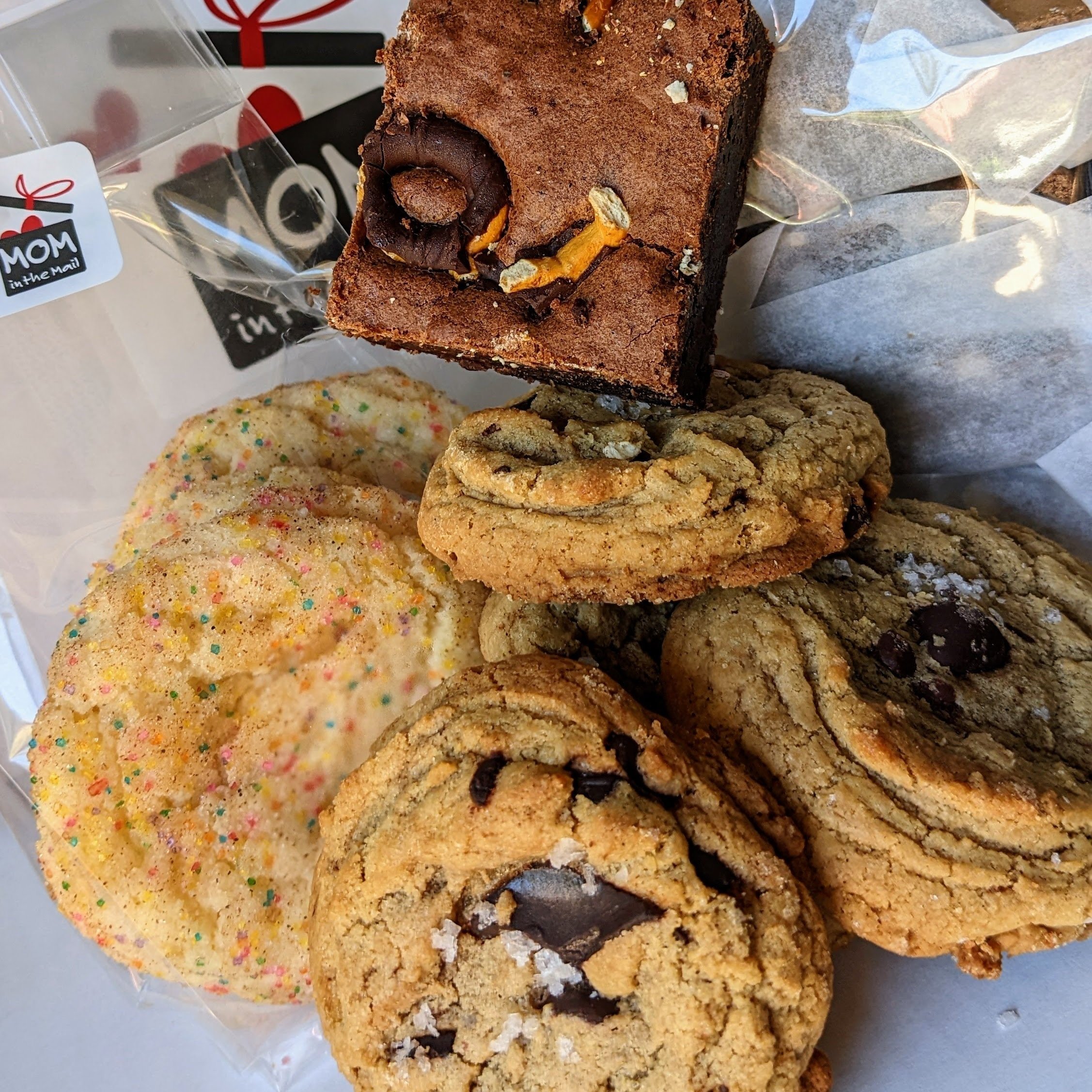 The Classic Cookie & Coffee Gift Box